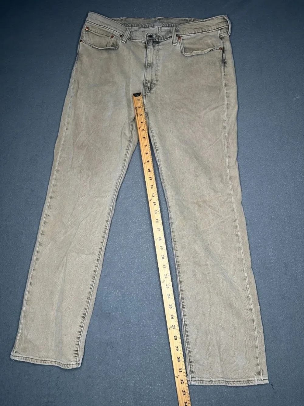 Levi's Premium 514 Mens 38x32 Gray Straight Leg Jeans Red Tab Denim